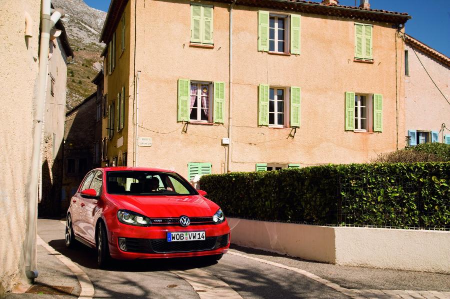  Volkswagen Golf GTi 2008 года  (фото 52 из 83)